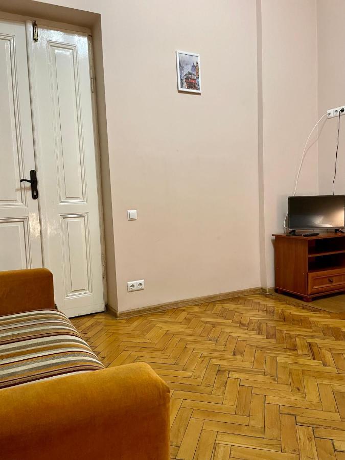 Romantic Apartments - City Center 5 15 Lviv Luaran gambar