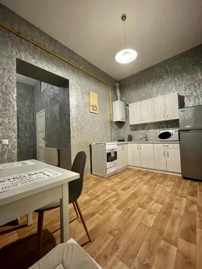 Romantic Apartments - City Center 5 15 Lviv Luaran gambar